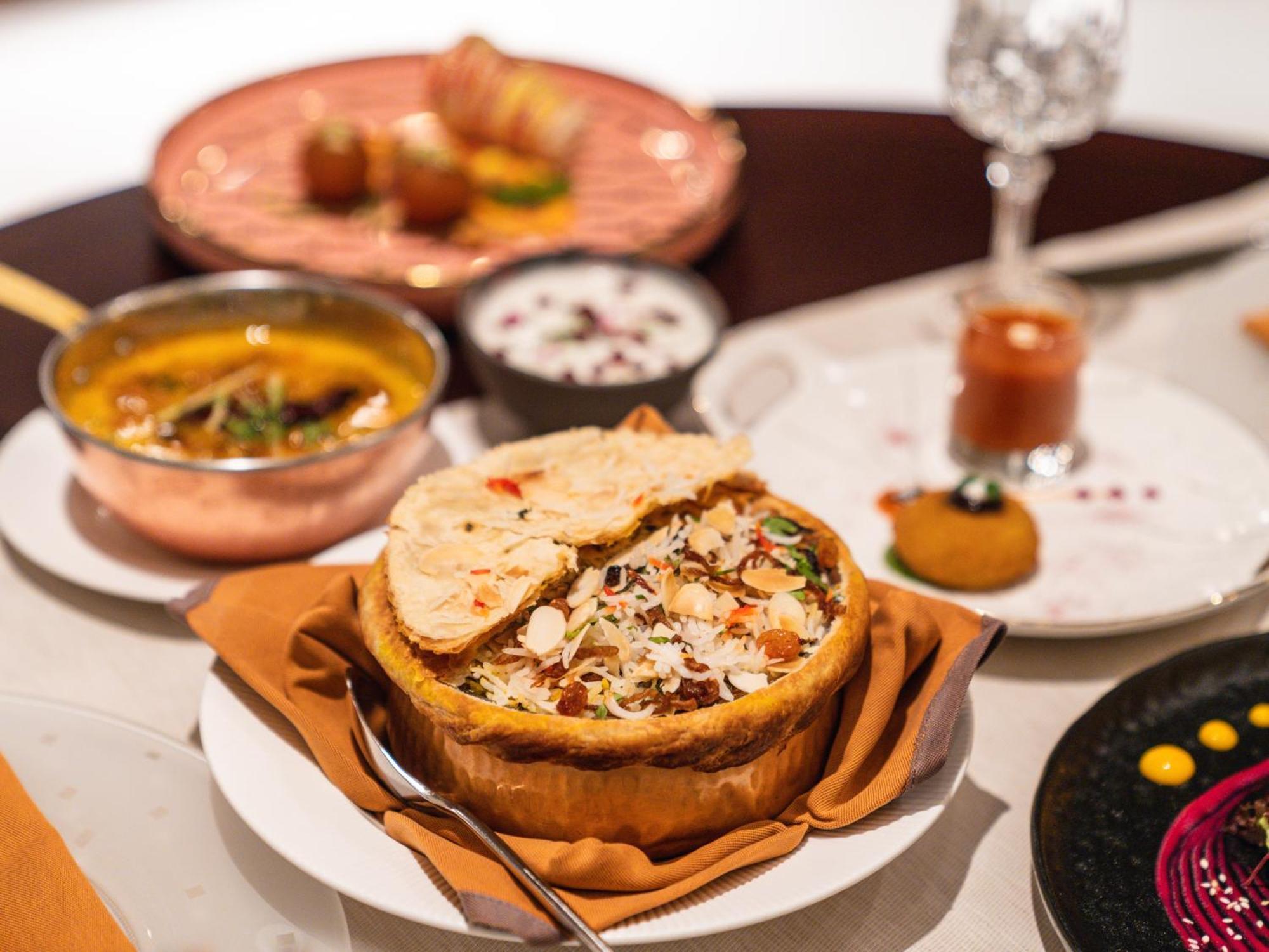 阿可贺巴瑞享酒店 外观 照片 Hyderabadi biryani