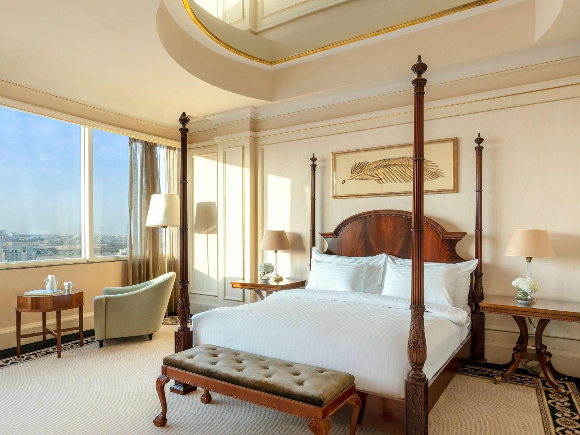 阿可贺巴瑞享酒店 外观 照片 A bedroom at the Four Seasons Hotel, Bangkok